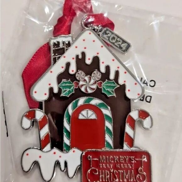 Mickey’s Very Merry Christmas Party 2024 Gingerbread House Ornament MVMCP NEW - Picture 2 of 8